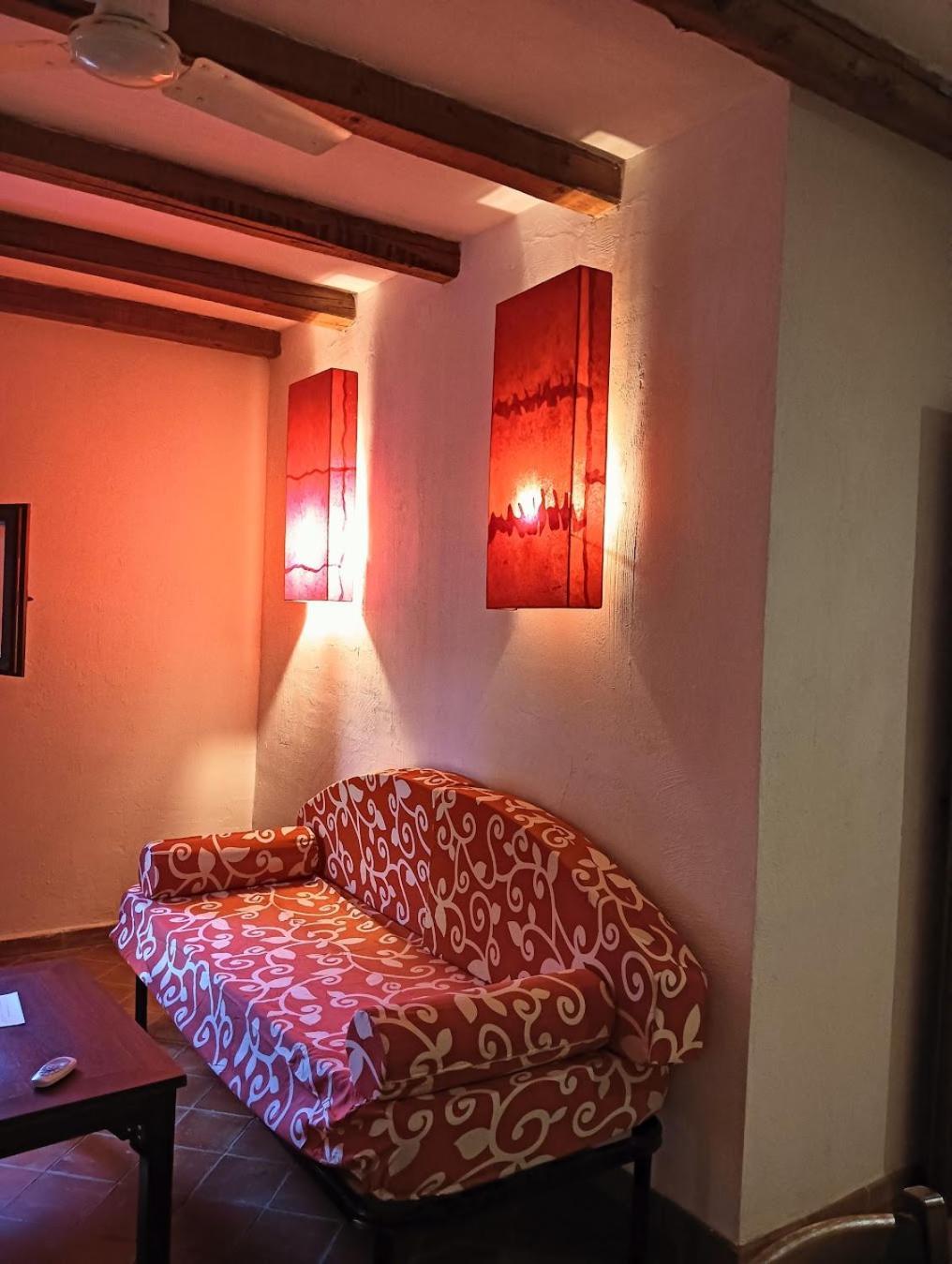 Il Casale Il Sole E La Margherita 캄포펠리체 디 로첼라 외부 사진